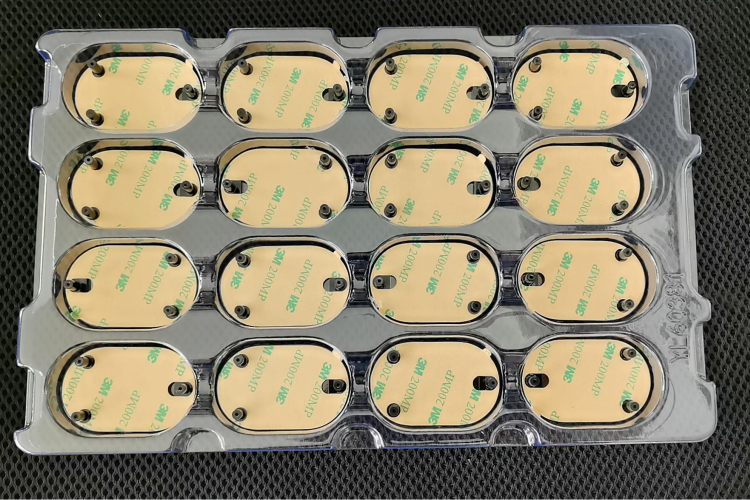 高精度視覺貼雙面膠機(jī)——攻克塑膠件內(nèi)凹面貼膠難題，精準(zhǔn)高效！