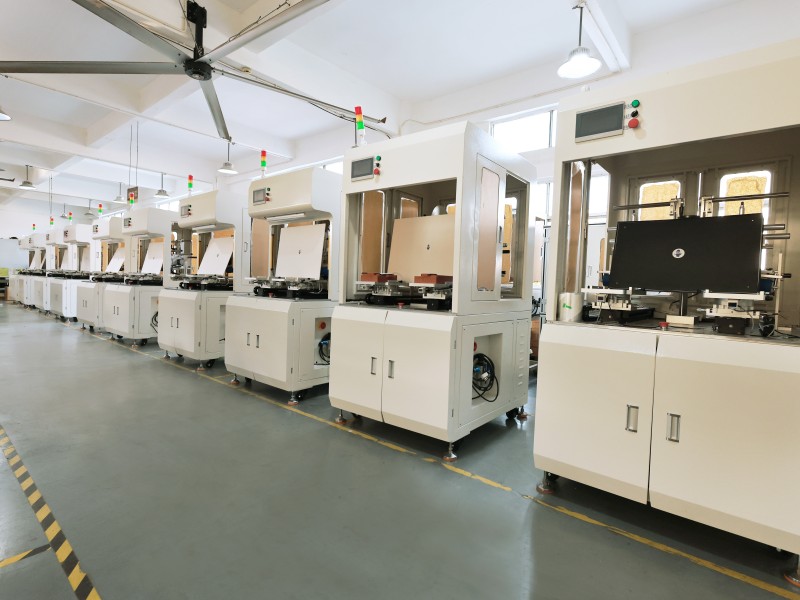 汽車外飾件貼膜機(jī)不踩坑，省成本、穩(wěn)