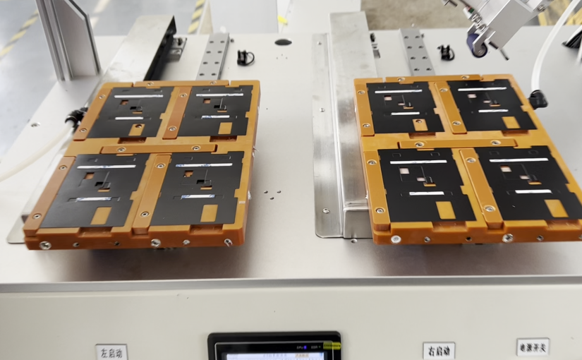 雙通道高效貼膠機(jī)，保證您的交付周期