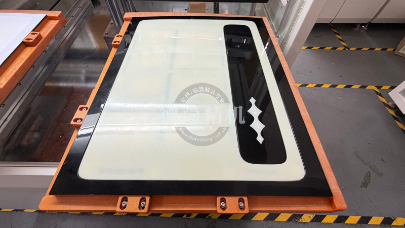 做自動化貼膜設(shè)備，到底哪家實(shí)力更強(qiáng)？